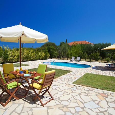 Iliachtides Villas カラヴォミロス 部屋 写真