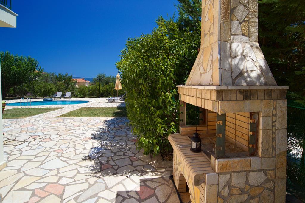 Iliachtides Villas カラヴォミロス エクステリア 写真
