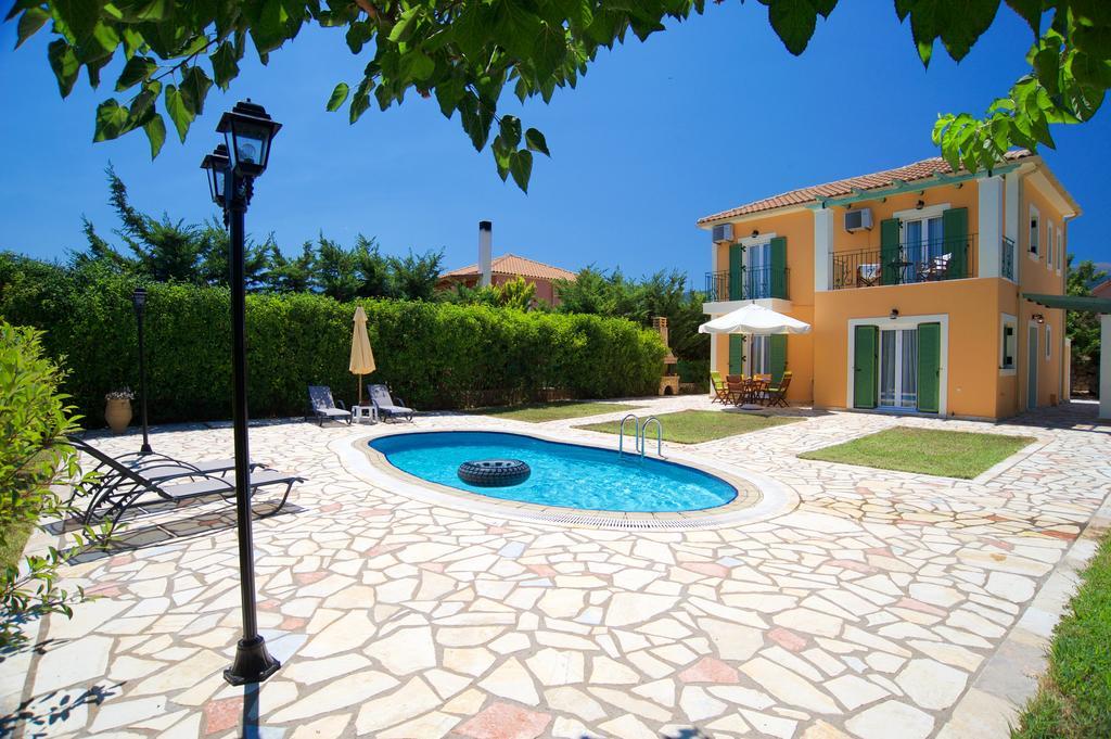 Iliachtides Villas カラヴォミロス エクステリア 写真