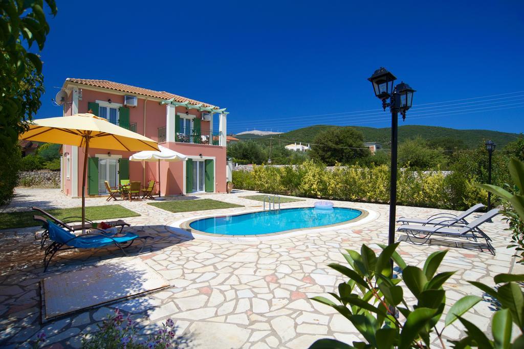 Iliachtides Villas カラヴォミロス 部屋 写真