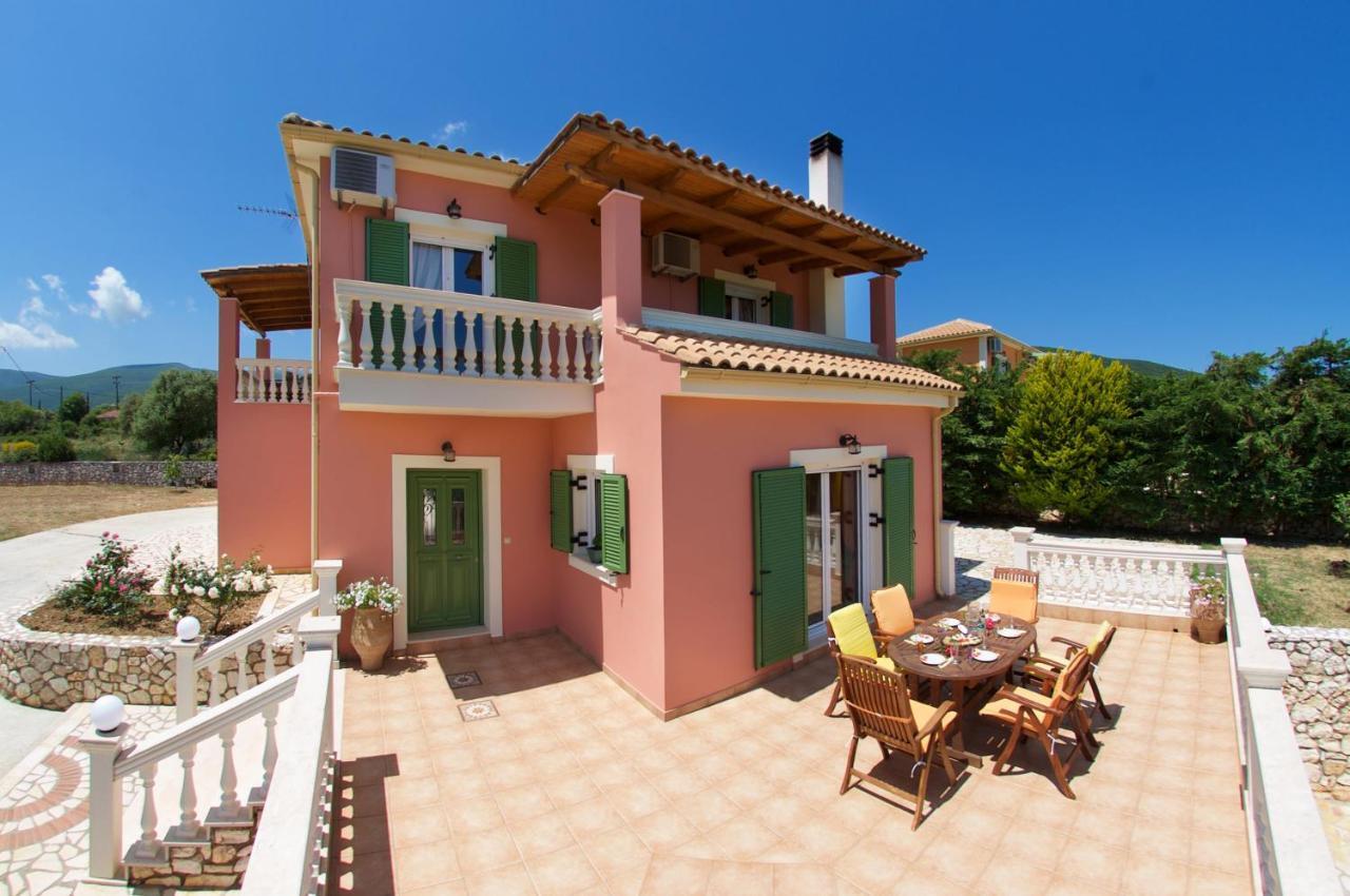 Iliachtides Villas カラヴォミロス 部屋 写真