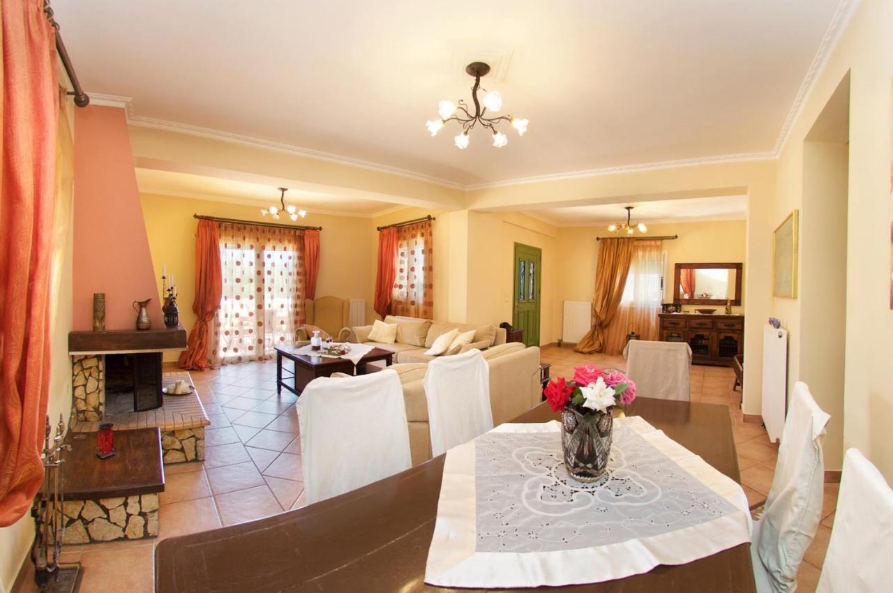 Iliachtides Villas カラヴォミロス 部屋 写真